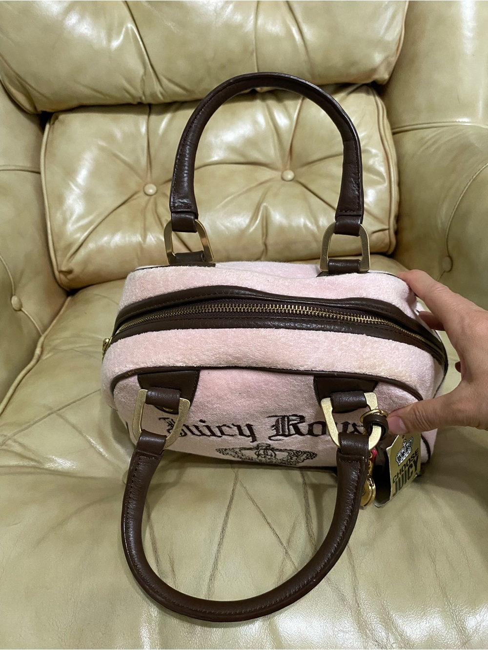 Vintage Juicy Couture Royal Bowler Bag Velour Velvet Baby Pink Crown w/Charms - Picture 12 of 16
